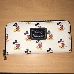 Disney Loungefly Mickey Mouse wallet